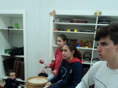 Infantil IA visita a sala de música