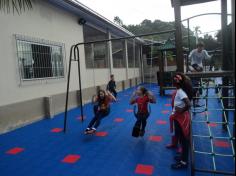 4º ano C aprende e planta no Espaço Verde