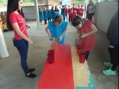 4º ano C aprende e planta no Espaço Verde