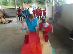 4º ano C aprende e planta no Espaço Verde