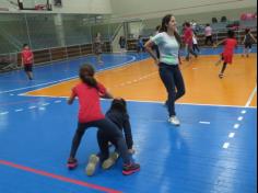 Aula de Educação Física com os avós nos segundos anos