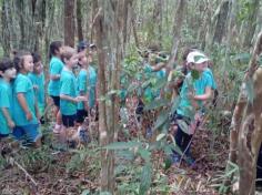 Grupos Alegria, Natureza e Pequenos Cientistas exploram o Espaço Verde