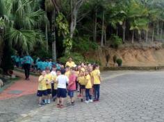 Grupos Alegria, Natureza e Pequenos Cientistas exploram o Espaço Verde