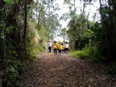 Grupos Alegria, Natureza e Pequenos Cientistas exploram o Espaço Verde