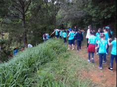 3º ano D plantando no Espaço Verde