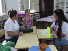 Dia de entregar materiais e conhecer a nova professora!