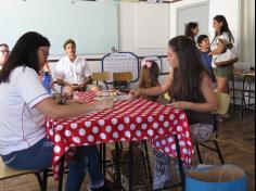 Dia de entregar materiais e conhecer a nova professora!