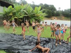 Brincadeiras com água no Espaço Verde