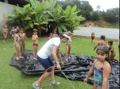 Brincadeiras com água no Espaço Verde