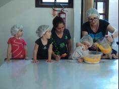 Bolo de cenoura  na Turma do Maternal