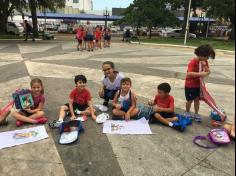 Primeiros anos passeando na pracinha