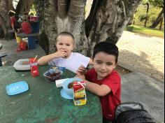 Grupo Folha, Mar e Peixes aprendendo e brincando no Espaço Verde