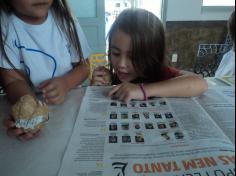 Brincando com jornal