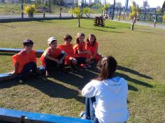 2º ano E e 3º ano E participam de aula de campo no Espaço verde com o LEAS