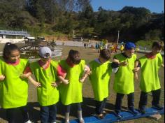 2º ano E e 3º ano E participam de aula de campo no Espaço verde com o LEAS