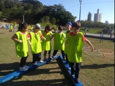 2º ano E e 3º ano E participam de aula de campo no Espaço verde com o LEAS