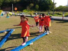 2º ano E e 3º ano E participam de aula de campo no Espaço verde com o LEAS