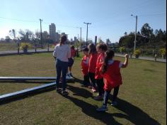 2º ano E e 3º ano E participam de aula de campo no Espaço verde com o LEAS