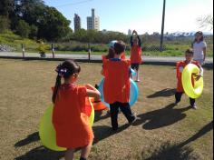 2º ano E e 3º ano E participam de aula de campo no Espaço verde com o LEAS