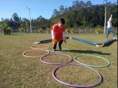 2º ano E e 3º ano E participam de aula de campo no Espaço verde com o LEAS