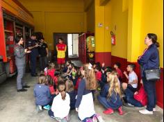 2º ano C visita o Corpo de Bombeiros