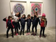 1º Ano B  visita obras de arte de Beatriz Milhazes.