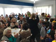 2º ano C visita o Centro de Convivência do Idoso