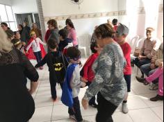 2º ano C visita o Centro de Convivência do Idoso