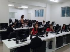 Segundos anos no Laboratório de Informática