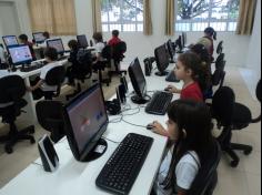 1º ano C em aula na sala de informática