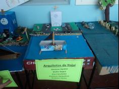 Grupo MAPS construindo maquetes