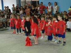 Educação Infantil e 1ºs anos brilham na Assembleia Geral