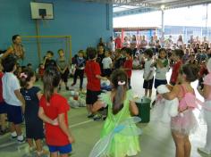 Educação Infantil e 1ºs anos brilham na Assembleia Geral