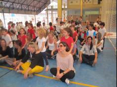 Mamães brincam na escola e viram crianças