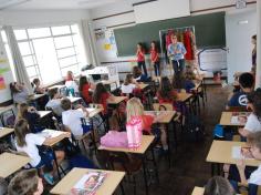 Mamães continuam fazendo oficinas no 5º ano B