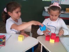 Aula de geometria no Grupo Galera do Bem