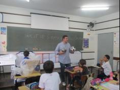 4º ano D aprendendo sobre indústria