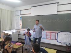 4º ano D aprendendo sobre indústria