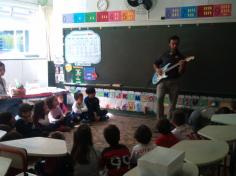 Show de guitarra com o papai André