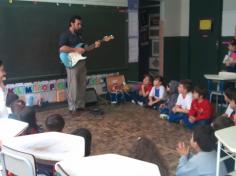 Show de guitarra com o papai André