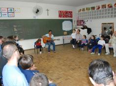 Grupo Super Leitores homenageia os pais