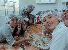 4ºB faz deliciosos Cookies!