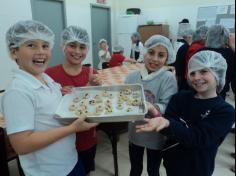 4ºB faz deliciosos Cookies!