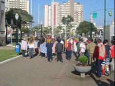 Palhaços invadem as ruas de Itajaí