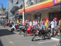 Palhaços invadem as ruas de Itajaí