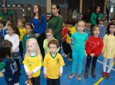 Educação Infantil e 1ºs anos participam da sessão cívica