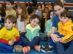 Educação Infantil e 1ºs anos participam da sessão cívica