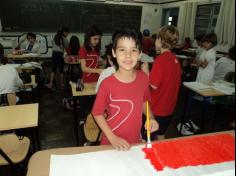 Grupo Mentes Brilhantes e a bandeira da Hungria