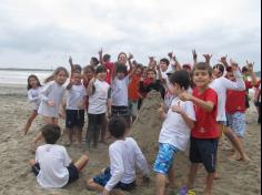 Segundos anos C, D e E em: Aula-passeio na praia