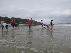 Segundos anos C, D e E em: Aula-passeio na praia